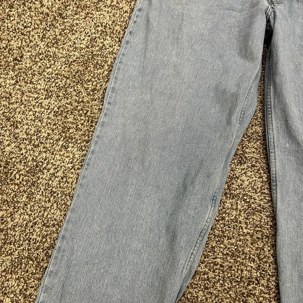 Vintage Levi's 550 Men's 38x32 Relaxed Fit Denim Light Wash